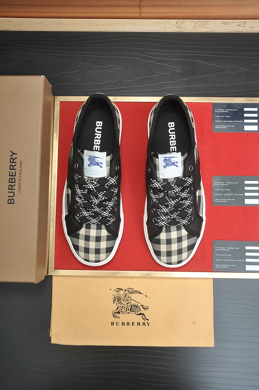 Men's shoes💰460💶【Burberry】Classic low-top sneakers｜Imported cowhide with classic plaid fabric｜Cow leather lining｜Original outsole｜Fine workmanship and comfortable to wear Size: 38-44 (customized at 45)
